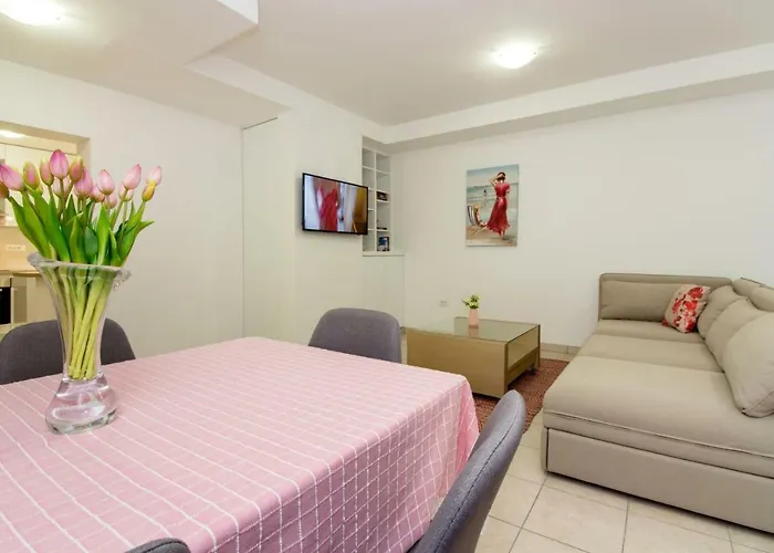 Apartments Leon