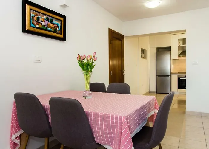 Apartments Leon