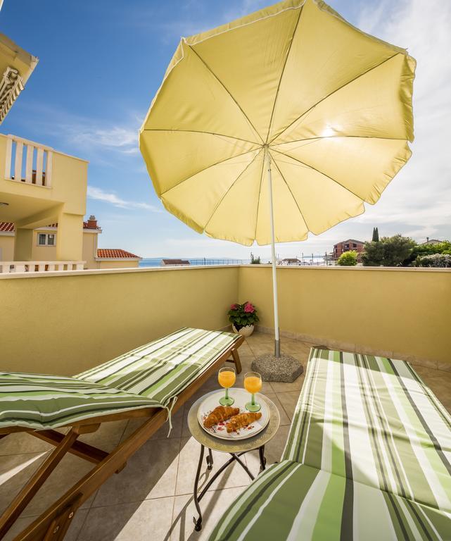 Leon Apartment *