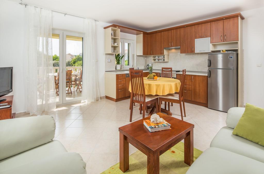 Leon Apartment Podstrana